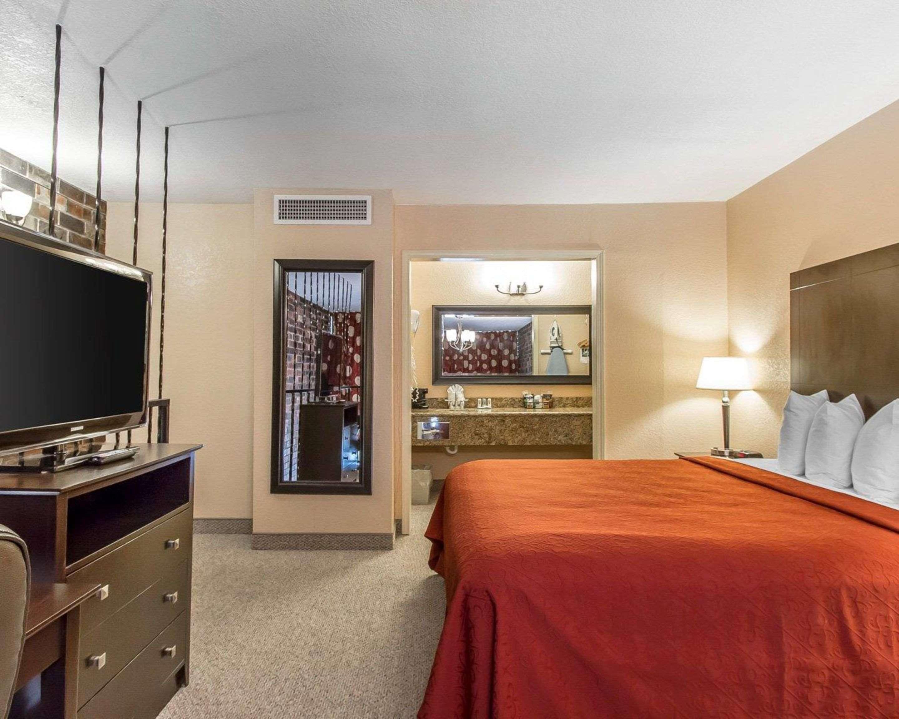 Quality Inn Ada Near University Ngoại thất bức ảnh
