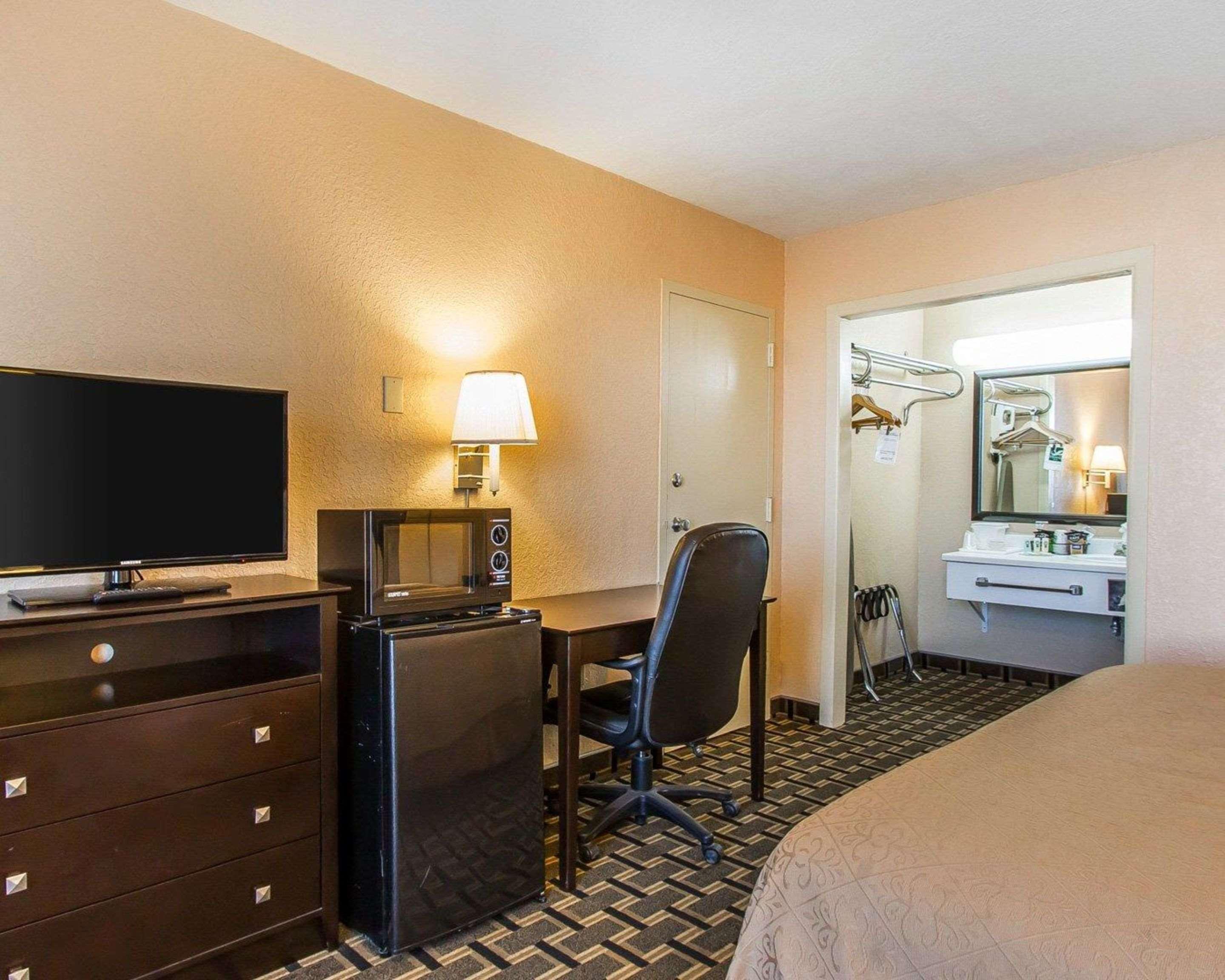 Quality Inn Ada Near University Ngoại thất bức ảnh