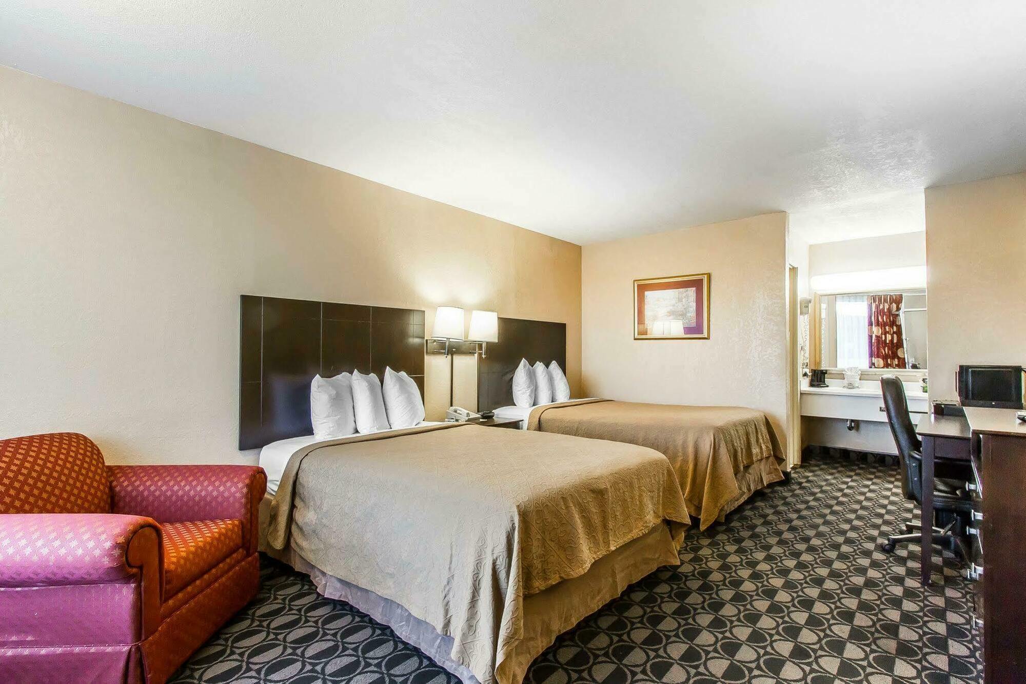 Quality Inn Ada Near University Ngoại thất bức ảnh
